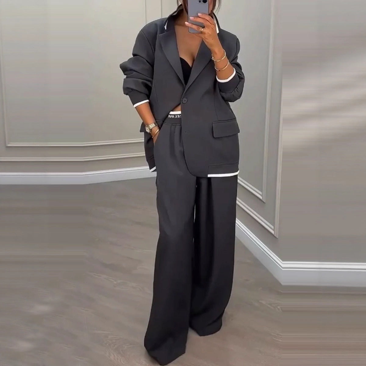 Women’s Elegant Tailored Blazer and Wide Leg Trouser Suit – Relaxed Fit Two-Piece Formal Outfit for Office and Smart Casual Wear