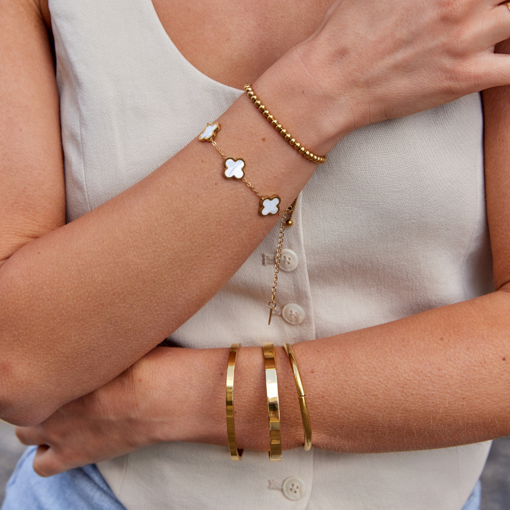 Minimalist Bangle Bracelet with Hidden Clasp - Loredana