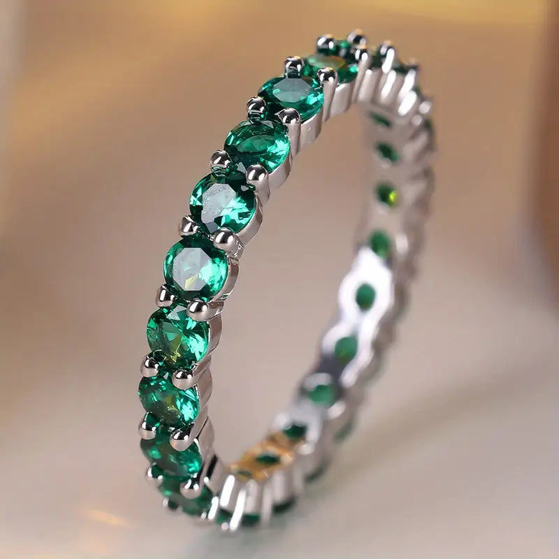 Silver-Plated Ring with Round Green Cubic Zirconia - Iridia