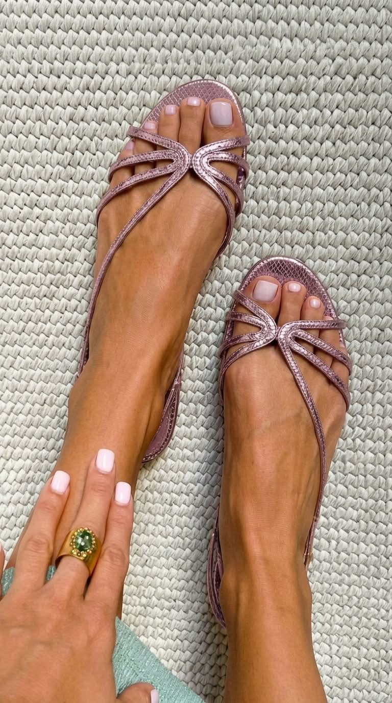 Tiffany | Golden Sandals Summer Essence