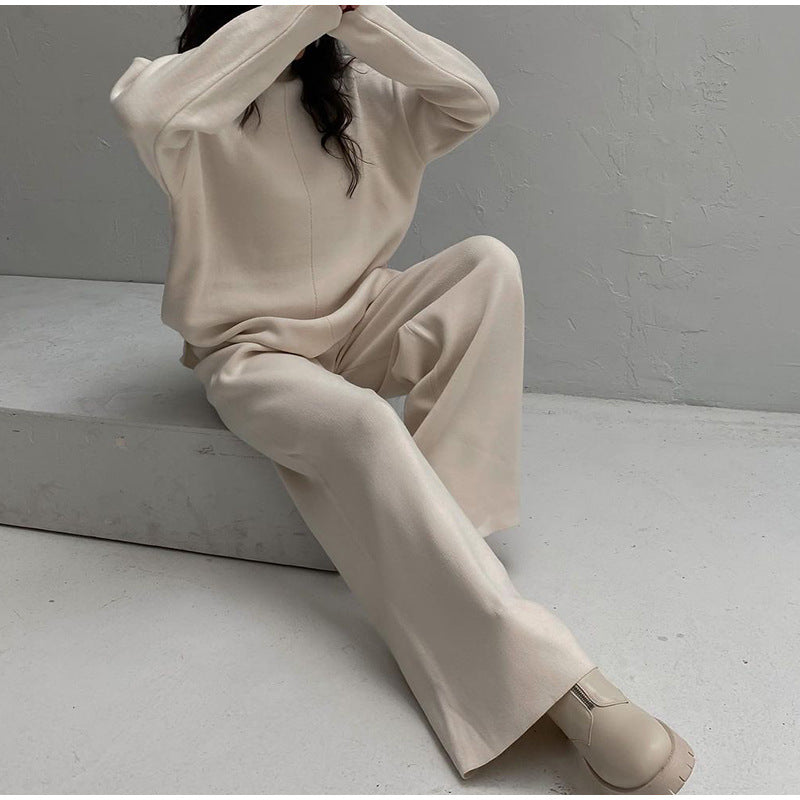Women's Soft Knit Two-Piece Loungewear Set – Relaxed Turtleneck Jumper and Wide Leg Trousers for Autumn and Winter
