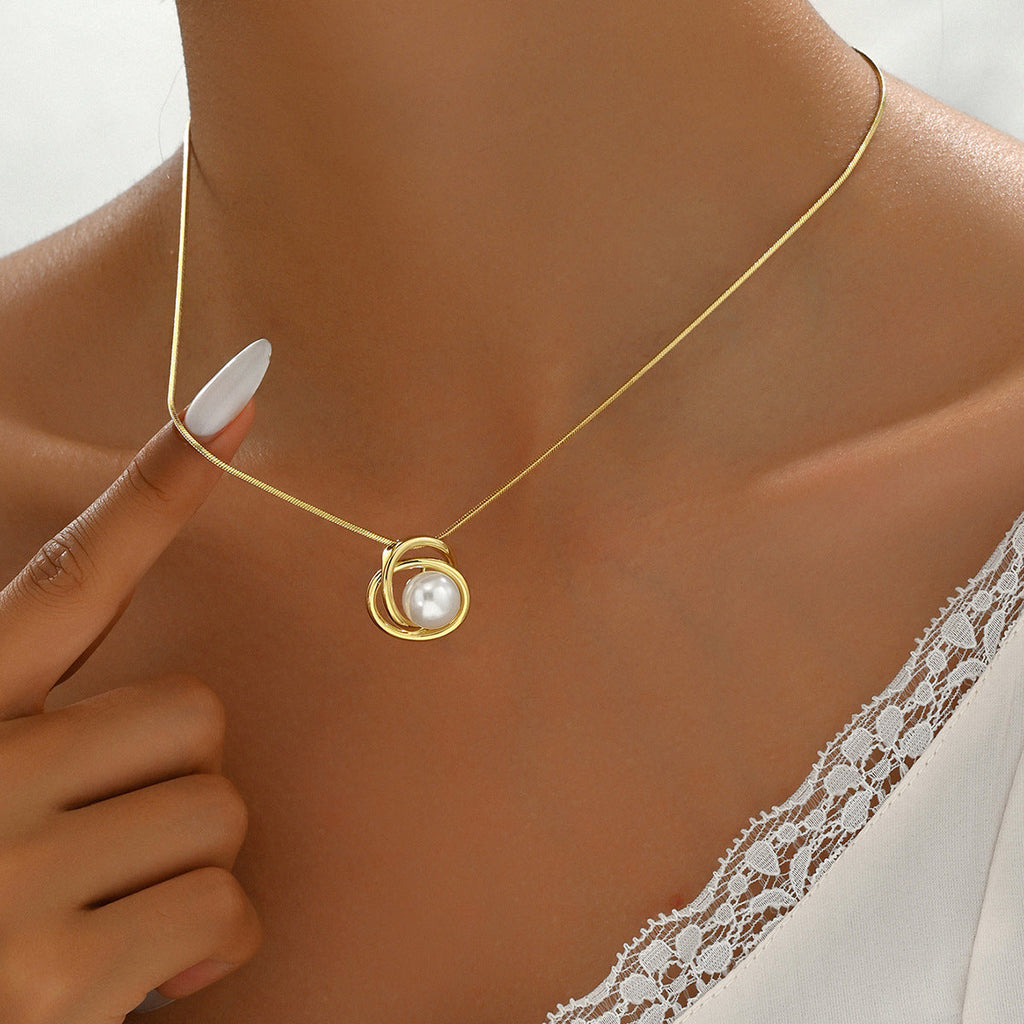 Women's Mother-of-Pearl Pendant Necklace