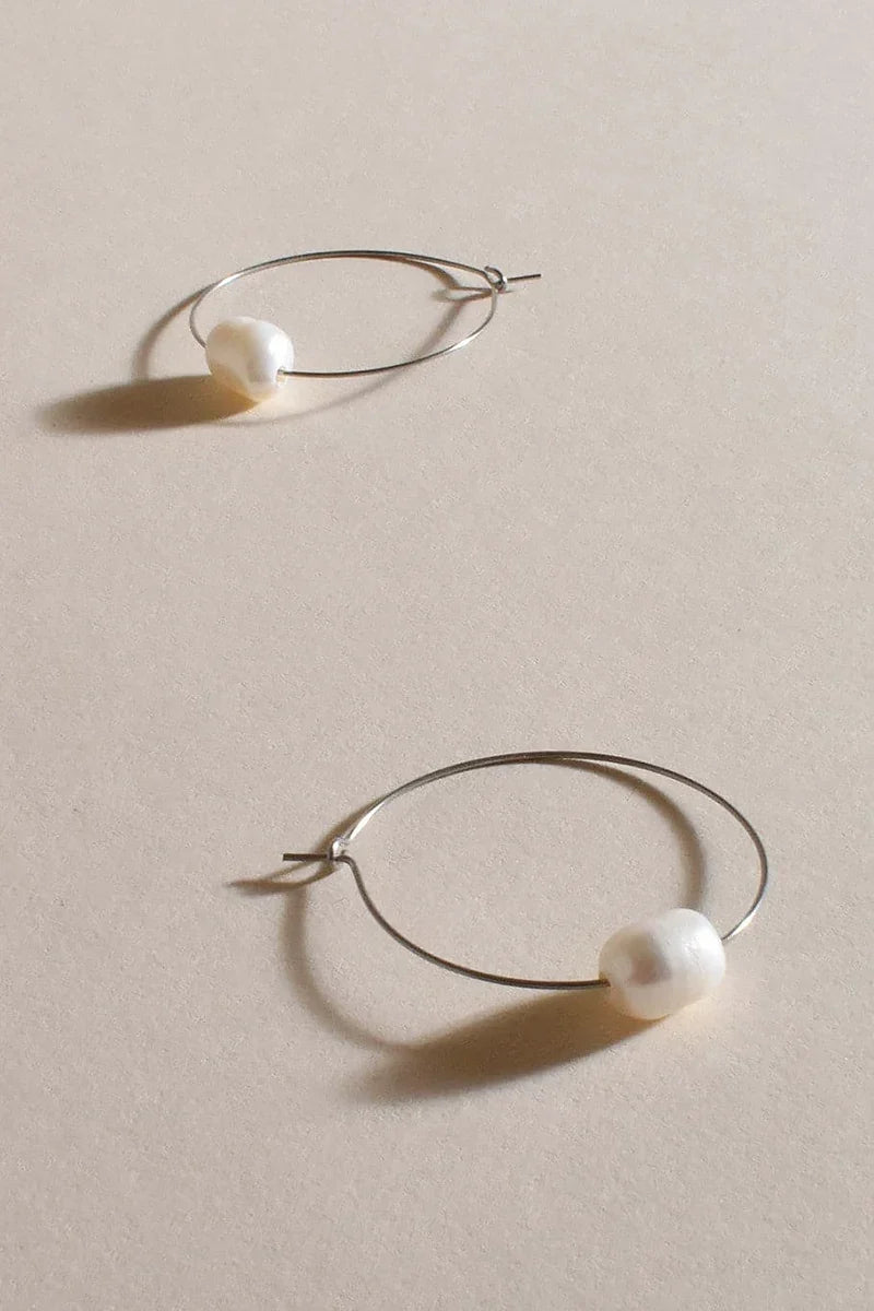 Modern Simple Pearl Fine Wire Hoops Cream/Silver