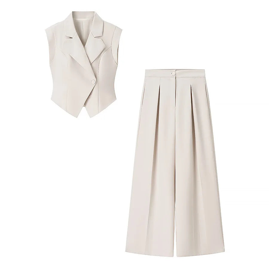 Hanna - Suit Set with Sleeveless Vest