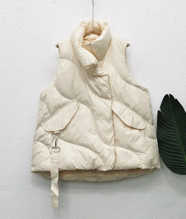 Women's Oversized Padded Puffer Gilet with High Shawl Collar and Adjustable Hem – Warm Sleeveless Winter Bodywarmer with Relaxed Fit for Casual Streetwear and Autumn Winter Layering