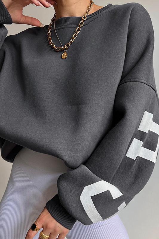Modern Letter Graphic Sweatshirt