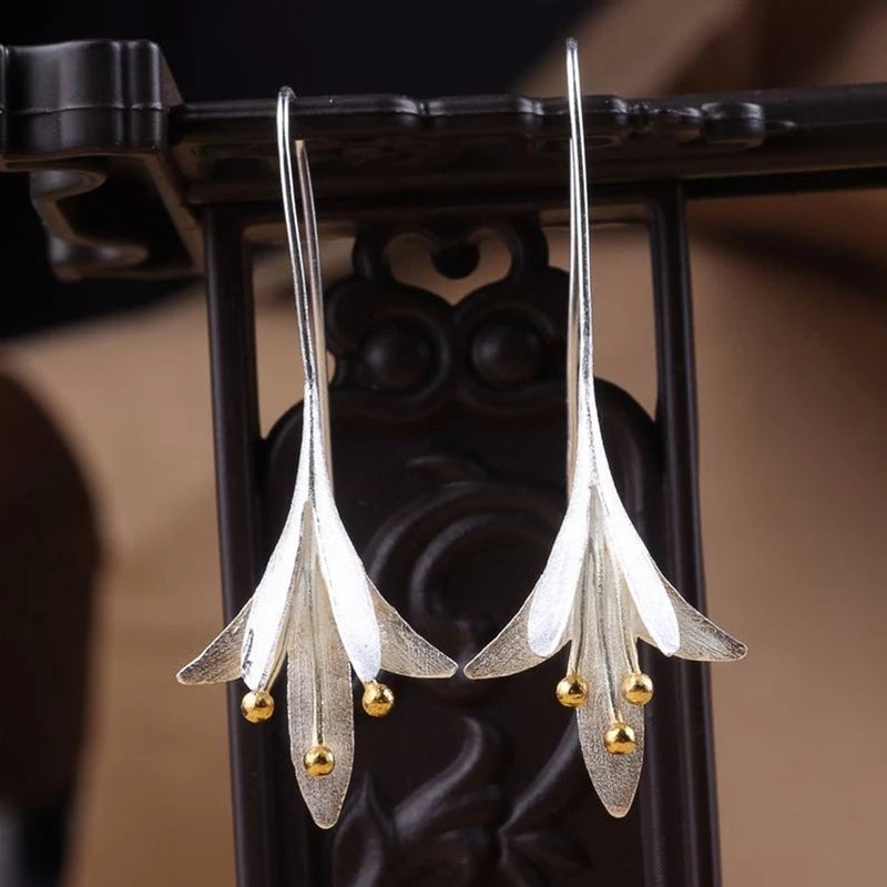 Silver Flower Earrings – Limited Edition Private Collection