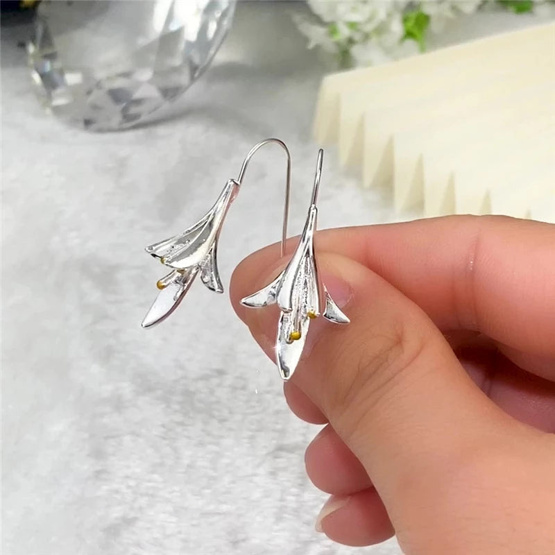 Silver Flower Earrings – Limited Edition Private Collection