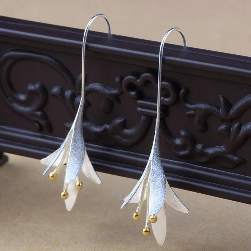 Silver Flower Earrings – Limited Edition Private Collection