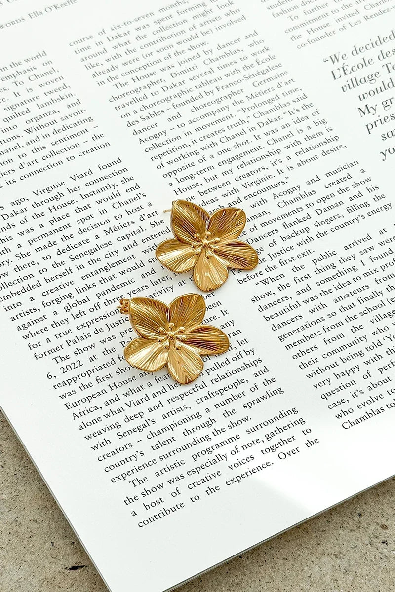 Statement Breeze Earrings Gold
