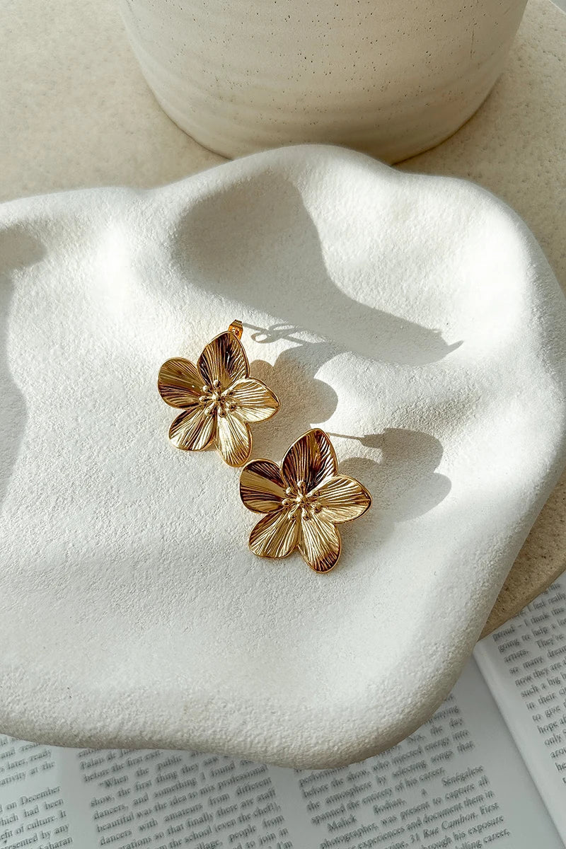 Statement Breeze Earrings Gold