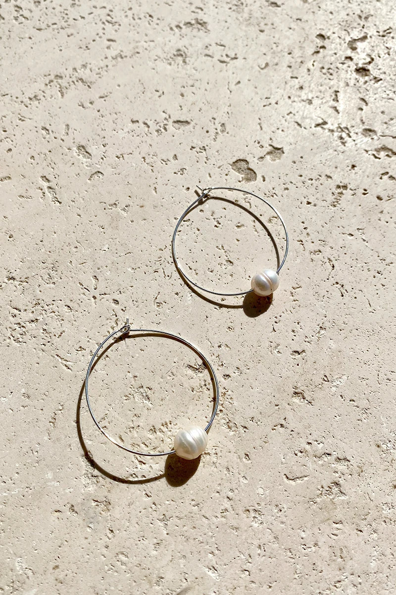 Modern Simple Pearl Fine Wire Hoops Cream/Silver