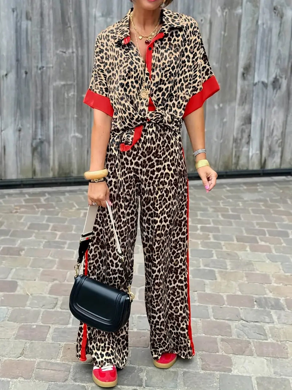 Women’s Printed Short Sleeve Button-Up Shirt and Wide Leg Trouser Set – Relaxed Two-Piece Summer Outfit for Casual City Wear