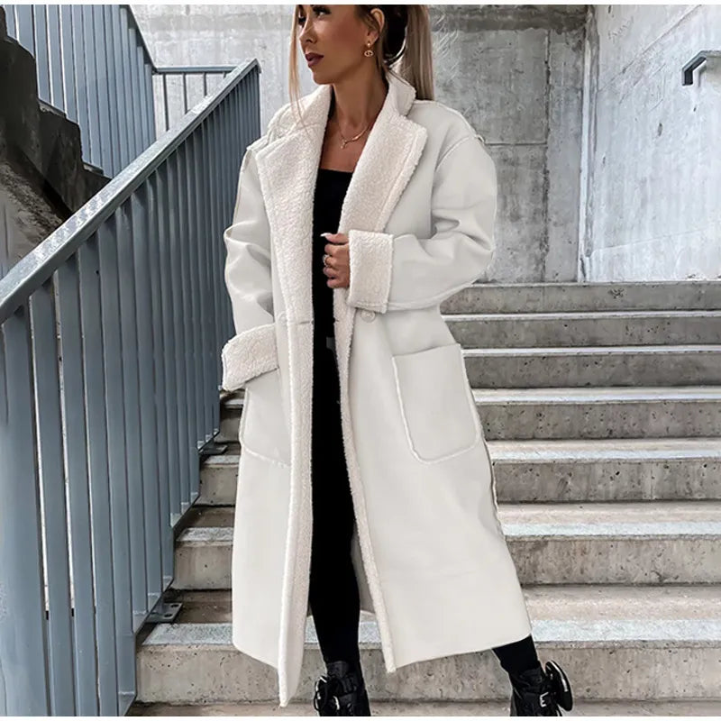 Modern Leather Jacket with Practical Pockets