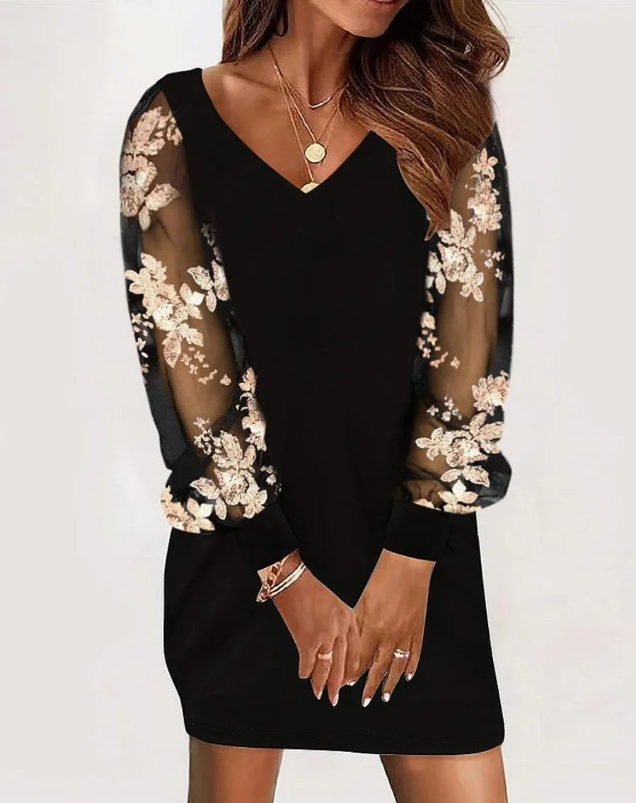 Marilyn – Elegant V-Neck Long Sleeve Lace-Sleeve Comfort Dress