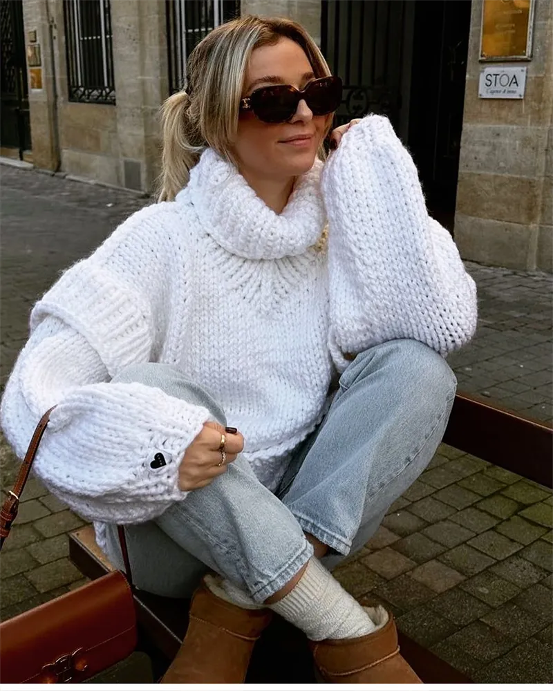 Women's Oversized Chunky Knit Turtleneck Sweater with Thick Textured Stitching and Voluminous Long Sleeves – Warm Relaxed Fit Pullover for Cosy Autumn Winter Layering and Casual Everyday Wear
