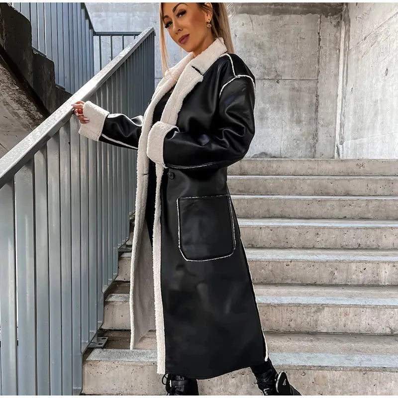 Modern Leather Jacket with Practical Pockets