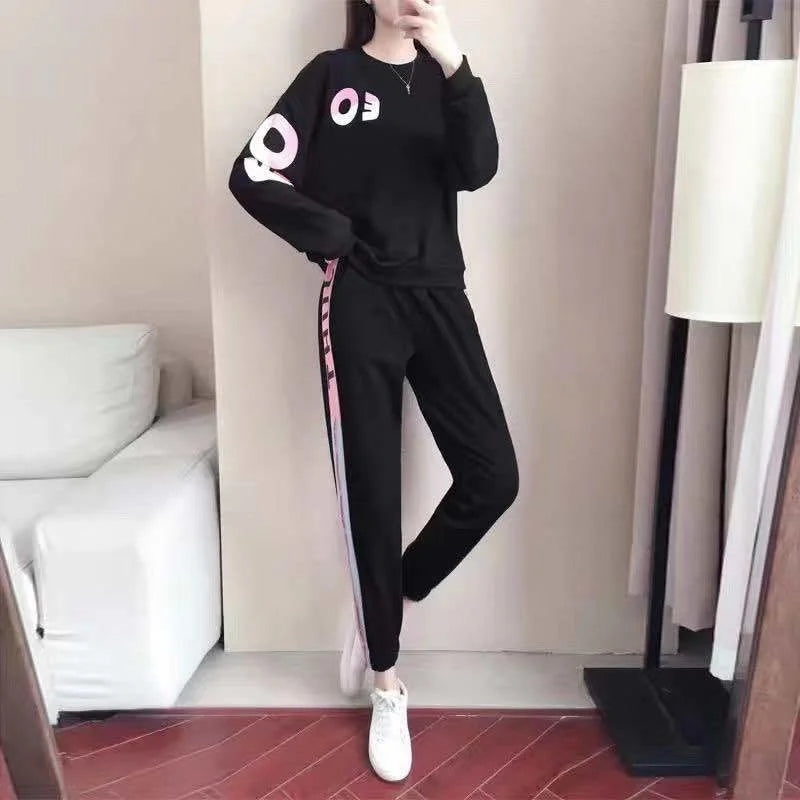 Women's Graphic Print Sweatshirt and Jogger Trousers Set – Relaxed Colour Block Tracksuit for Everyday Casual Wear