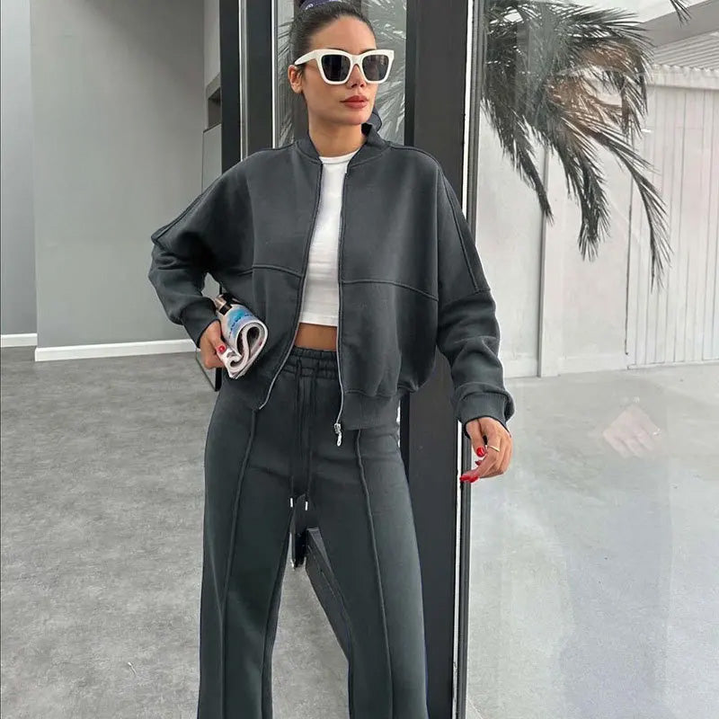 Women's Two-Piece Tracksuit Set with Cropped Zip-Up Bomber Jacket and High-Waisted Wide Leg Joggers – Relaxed Fit Warm Casual Sportswear for Everyday Streetwear and Autumn Winter Lounge Outfits