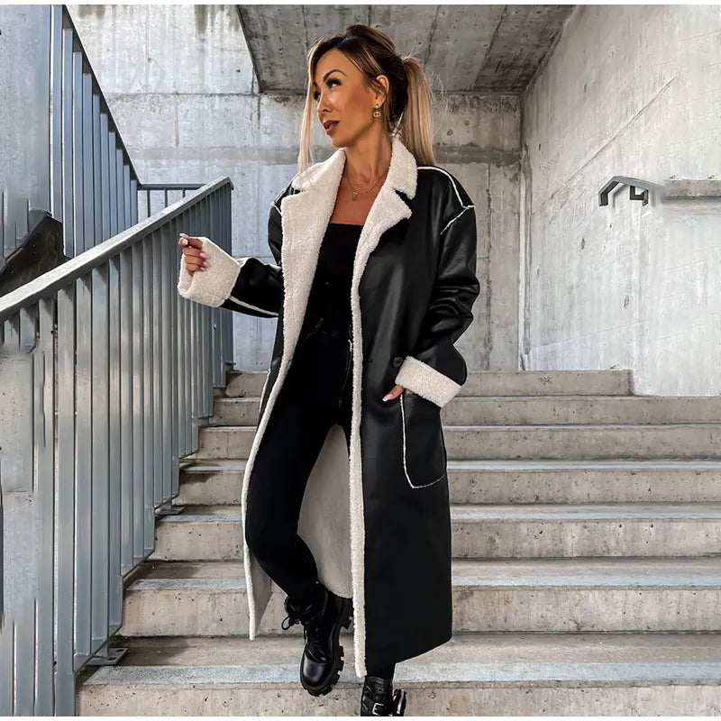 Modern Leather Jacket with Practical Pockets