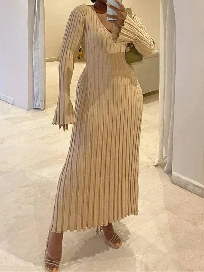 Women's Elegant Ribbed Knit Maxi Dress – Fitted Long Sleeve V Neck Sweater Dress with Flowing Flared Hem for Autumn and Winter