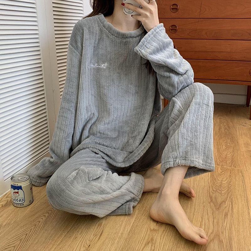 Women's Ribbed Fleece Long-Sleeve Top and Trousers Set – Soft Relaxed Two-Piece Loungewear for Autumn and Winter
