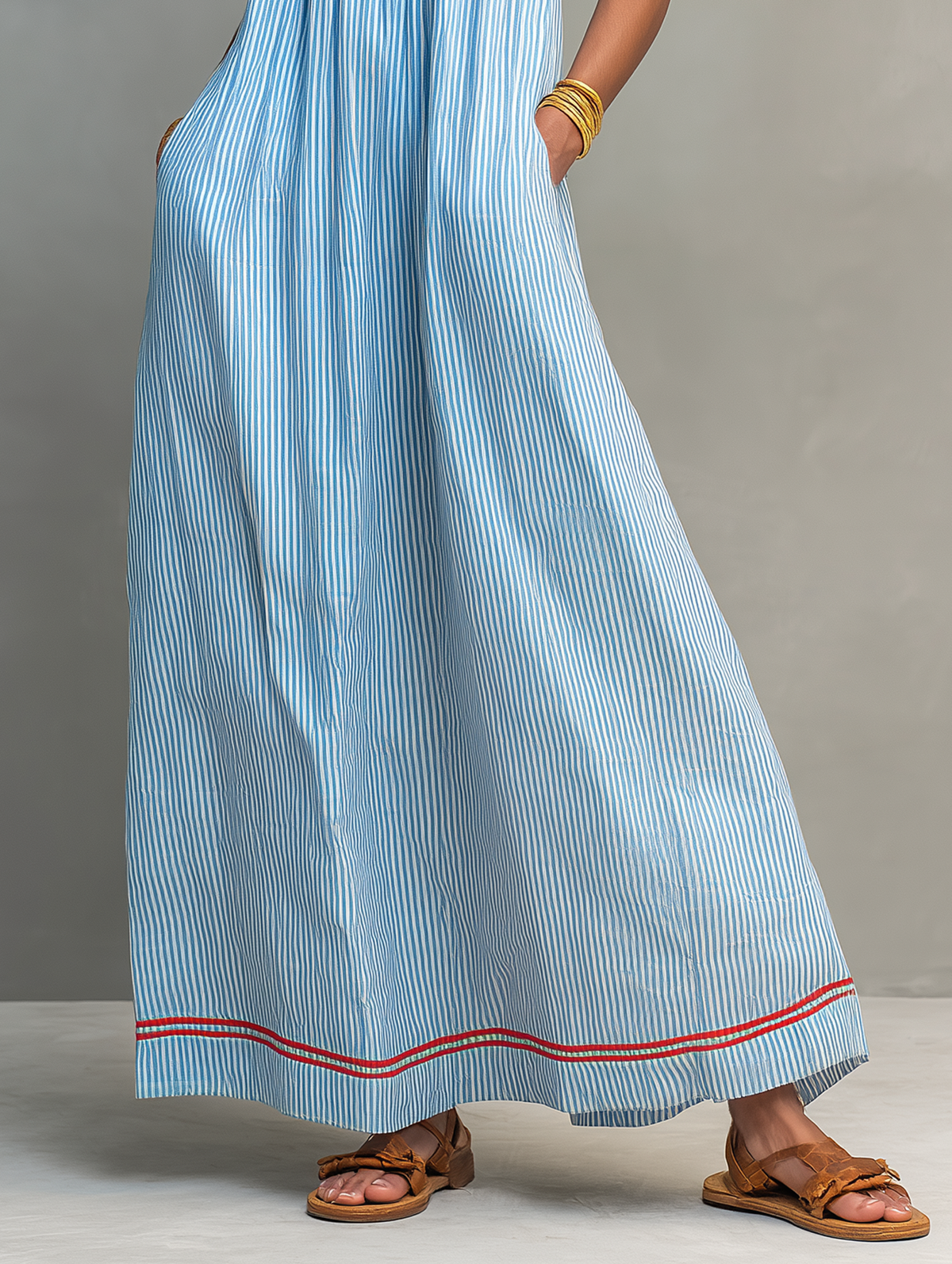 Women's Minimalist Sleeveless Backless Striped Maxi Dress With Red Trim And Spaghetti Straps