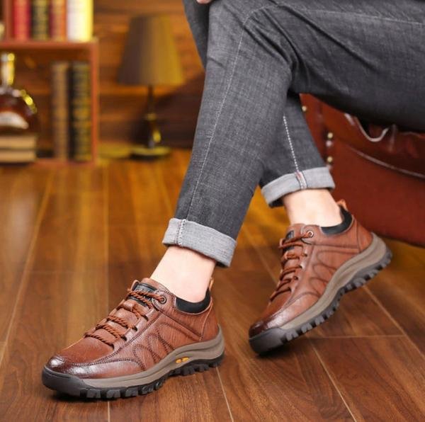 Men’s Lace-Up Sneakers with Lug Sole