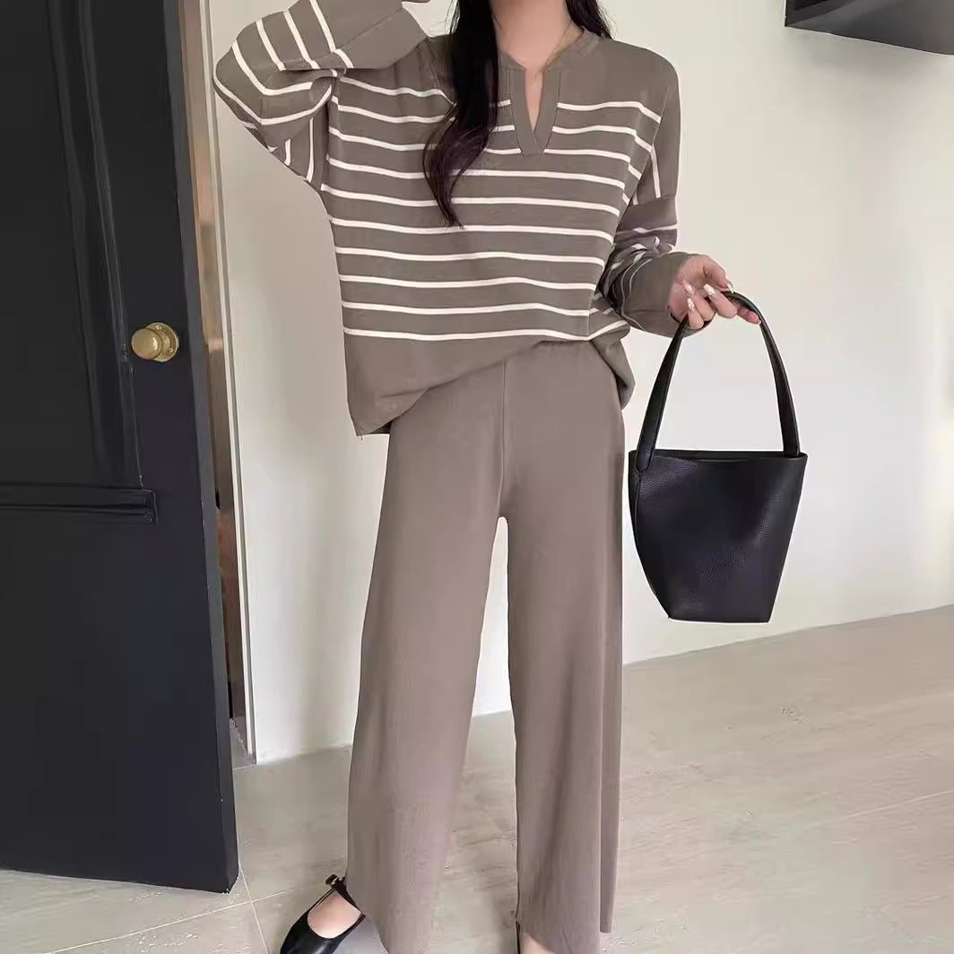 Women's Striped V-Neck Knitted Top and Wide-Leg Trousers Set – Relaxed Two-Piece Outfit for Autumn and Winter