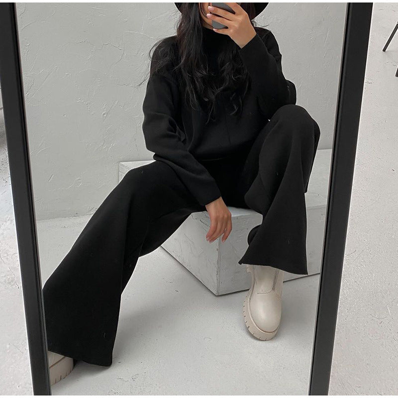 Women's Soft Knit Two-Piece Loungewear Set – Relaxed Turtleneck Jumper and Wide Leg Trousers for Autumn and Winter