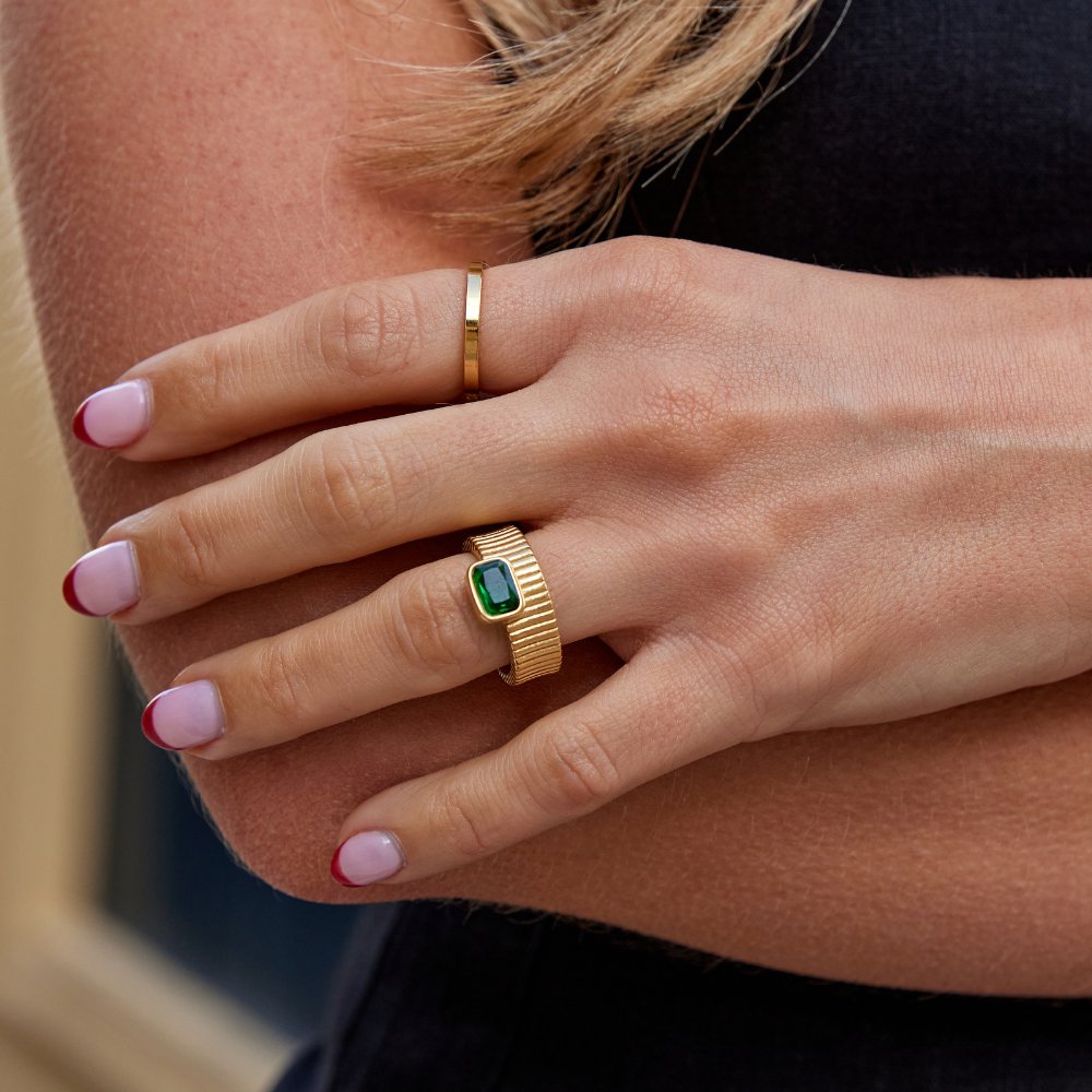 Giana Gold and Emerald Ring