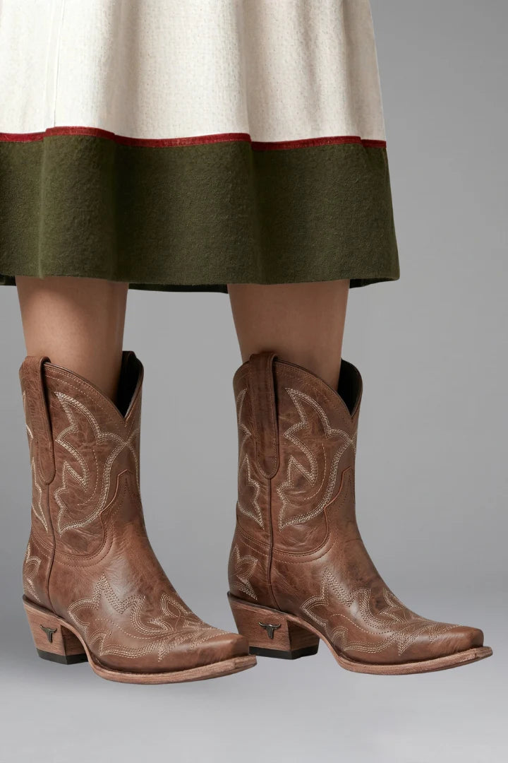 Women's Western Boots – Embroidered Pointed Toe Short Boot