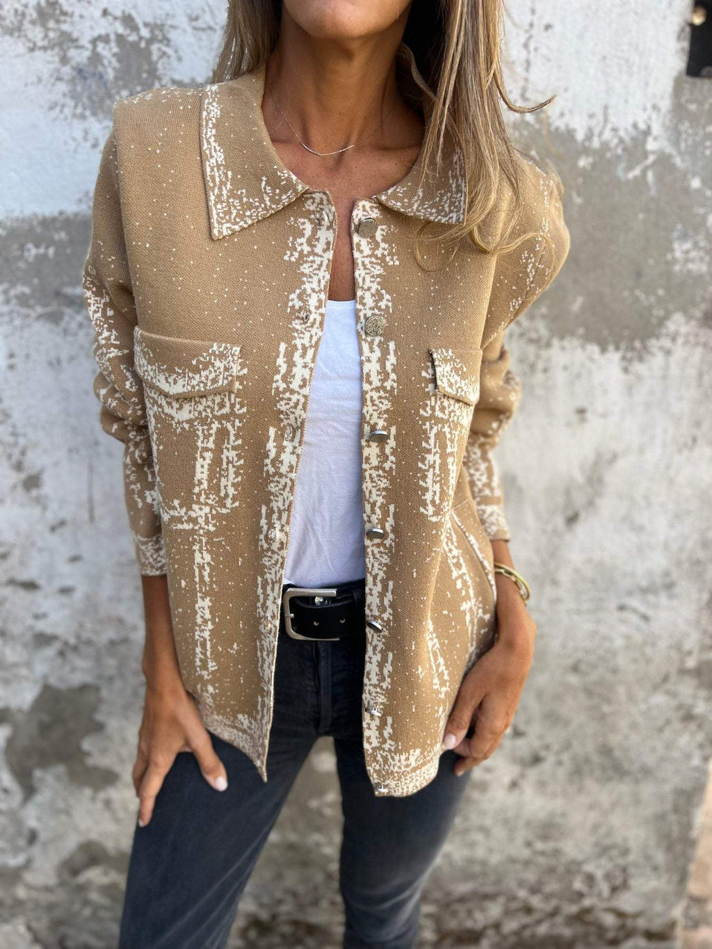 Women’s Textured Knit Button Front Jacket with Chest Pockets – Relaxed Printed Casual Outerwear for Autumn and Winter