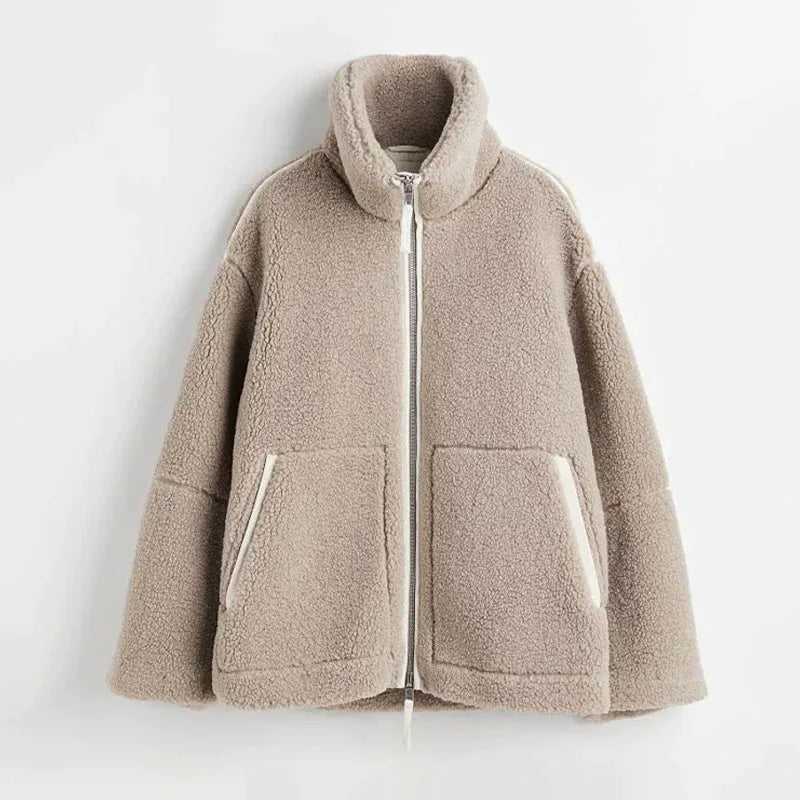 Women’s Oversized Teddy Fleece Zip-Up Jacket with High Collar and Patch Pockets – Cosy Winter Casual Outerwear