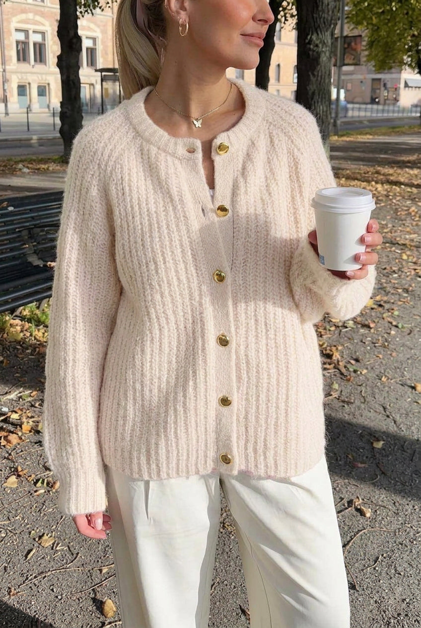 Women's Soft Fluffy Ribbed Knitted Cardigan – Relaxed Long Sleeve Round Neck Button Front Cardigan for Cosy Autumn and Winter Layering