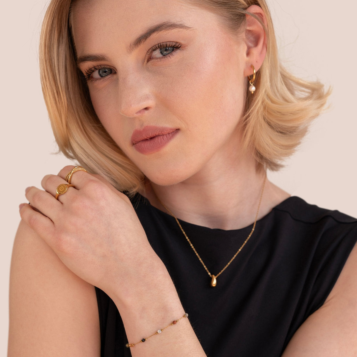 Xylia Natural Pearl Fine Chain Bracelet