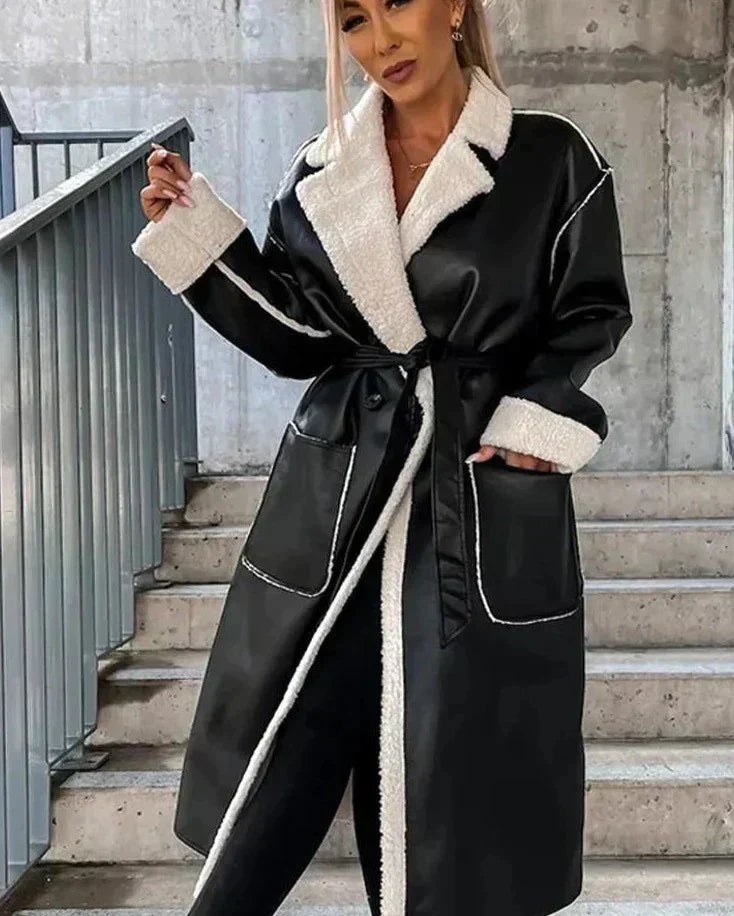 Modern Leather Jacket with Practical Pockets