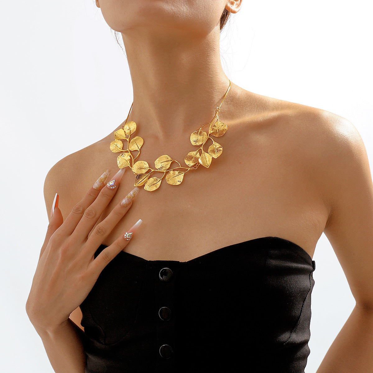Gold Leaf Allure Necklace