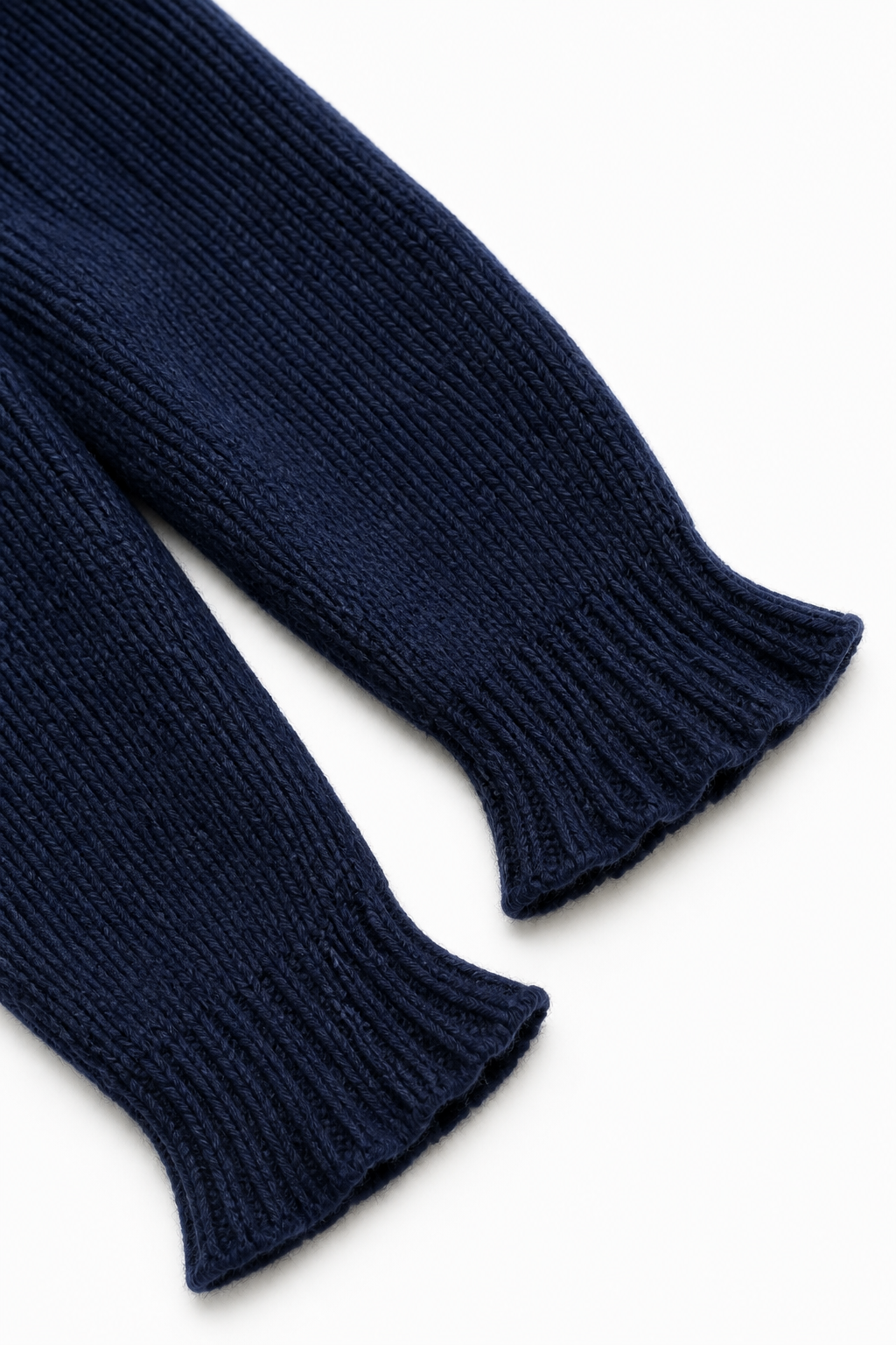 Linnea – V-Neck Ribbed Knit Pullover Sweater