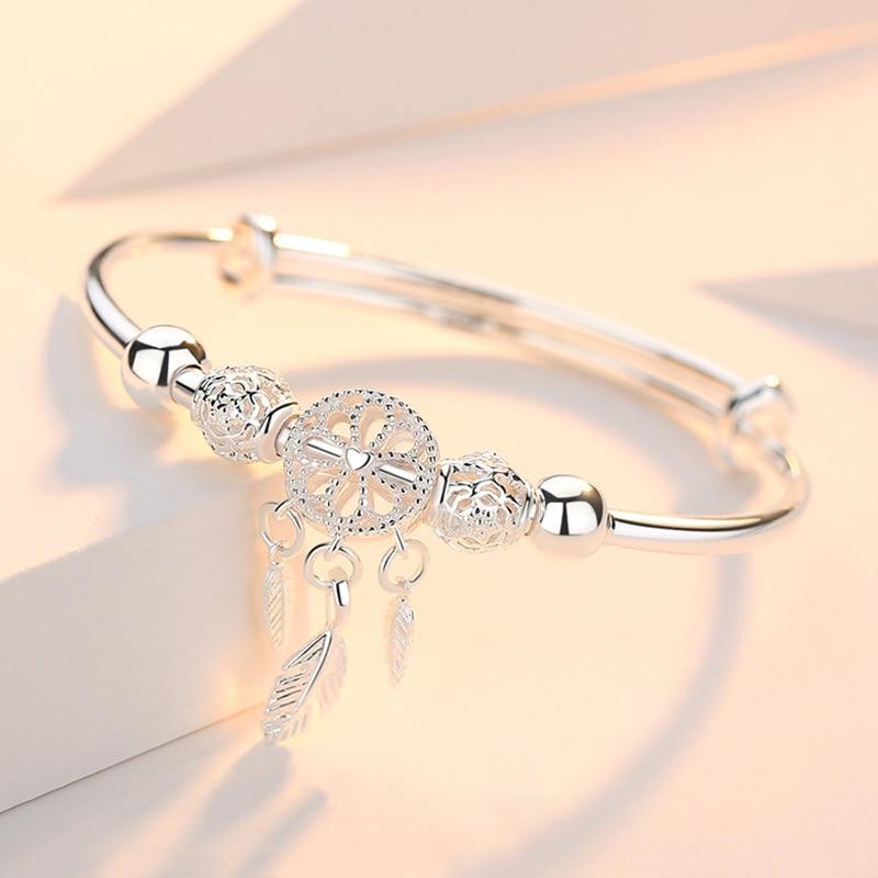 Dream Charm Bangle with Sculpted Details - Ismena