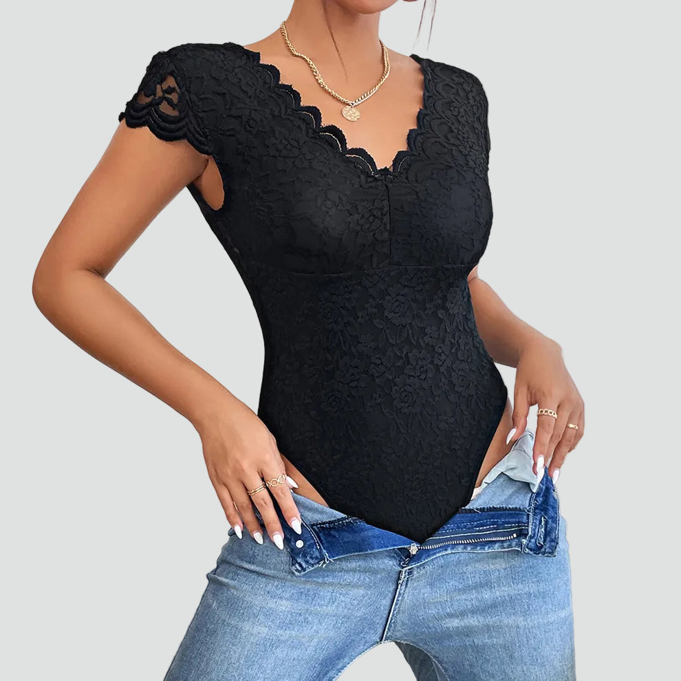 Women’s Floral Lace Bodysuit with Scalloped V-Neck – Fitted Short-Sleeved Style for Day and Evening Outfits